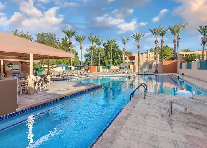 Orange Tree 1br Phoenix